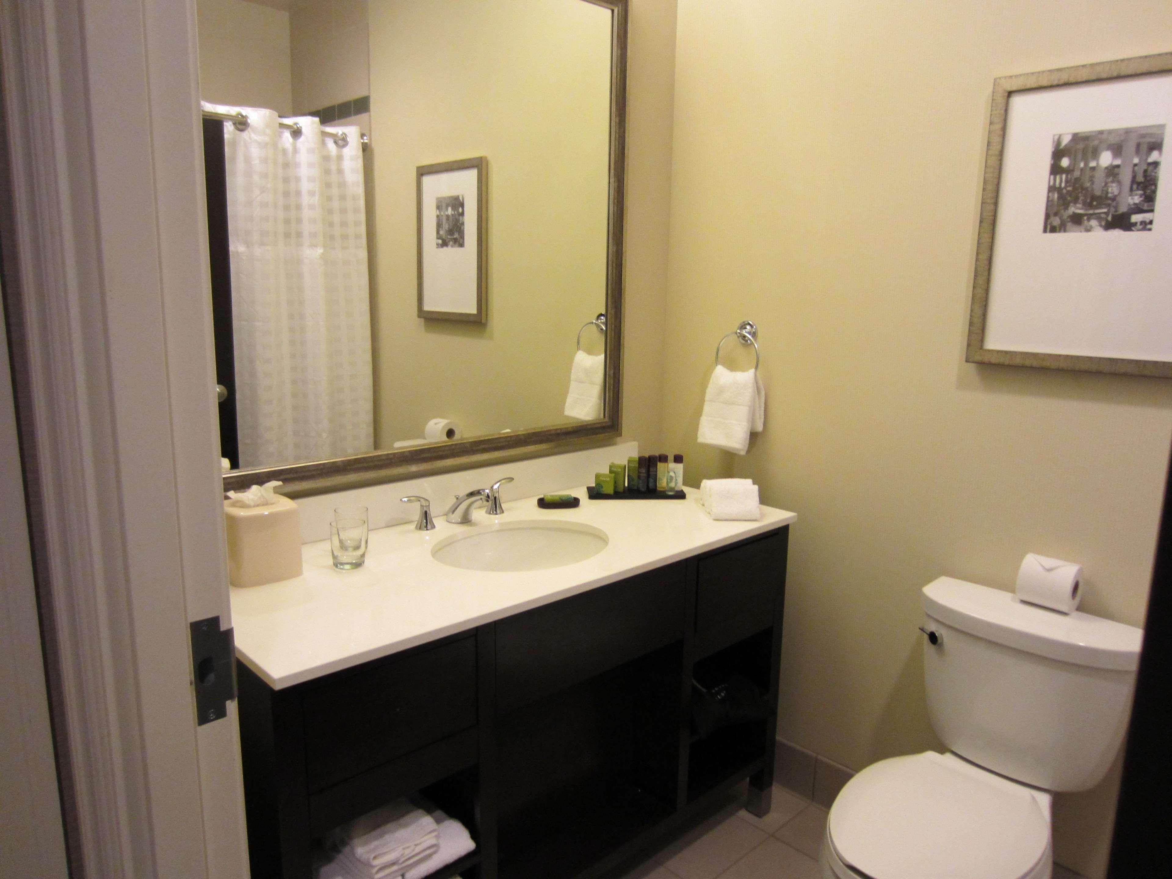 Embassy Suites Saint Louis - Downtown Номер фото